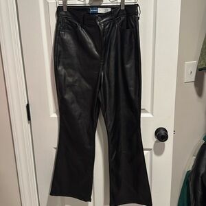 Old Navy Higher High Rise Crop Flare